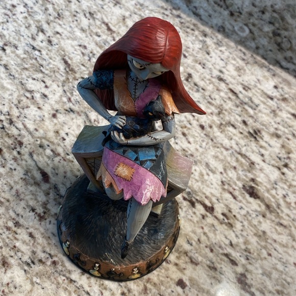 Disney Traditions Jim Shore Sally Smitten Seamstress Figure Nightmare Christmas - Picture 7 of 10